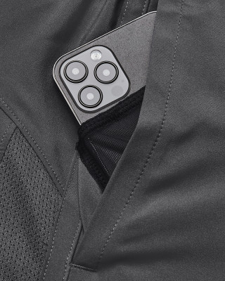 UA LAUNCH 7'' SHORTS 