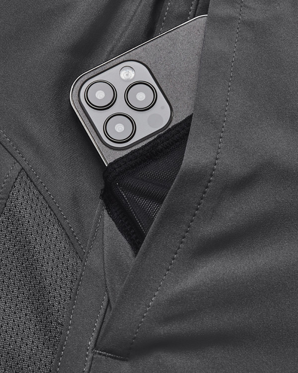 UA LAUNCH 7'' SHORTS 